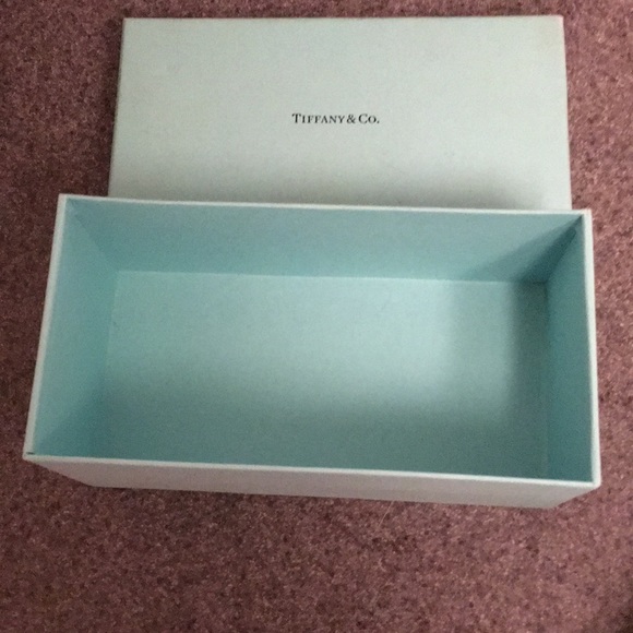 Tiffany and Co large sunglasses box - Picture 2 of 3